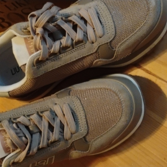 Liu Jo Beige and Cream Sneakers - Picture 5 of 7